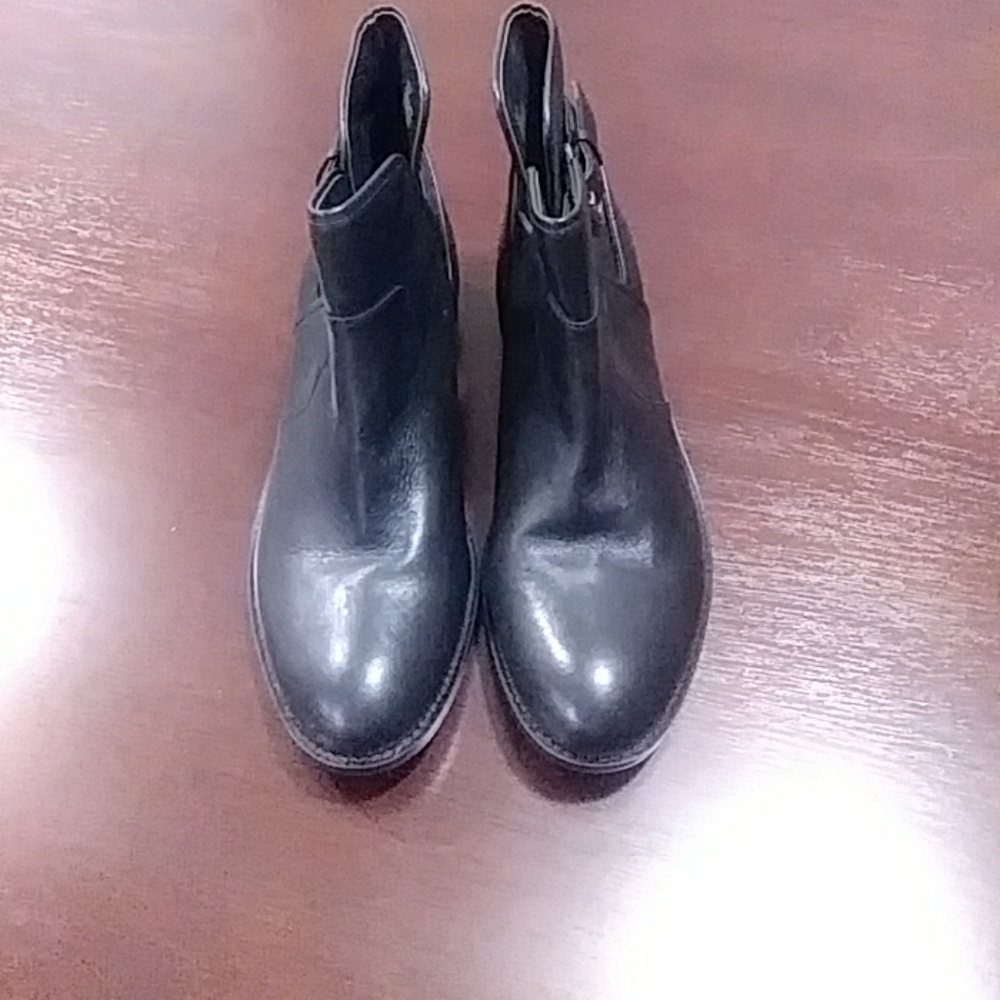 Crown Vintage Booties